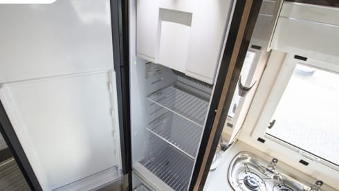 T-Loft 450 – Camper Semintegrale 4 posti Elnagh T-Loft 450 - 6,99 mt. 