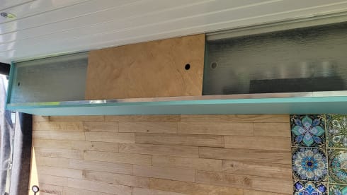 Surfisbus – Sustainable Crafter for 2 + 1 (a baby or child)