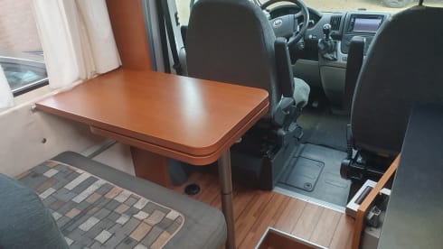 Vrijheid – 3p Knaus semi-integrated uit 2011