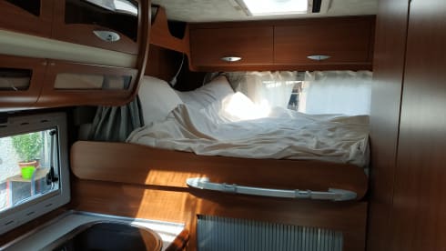 Lovely Camper – Cabinet