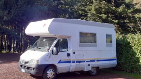 A self-contained coachbuilt for traveling freely! Pura Vida!
