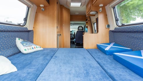 2p Peugeot campervan from 2003