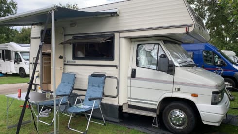 HeSa – Vintage Peugeot Alcove from 1993