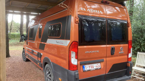 2020 Adria Twin 640SLB bus