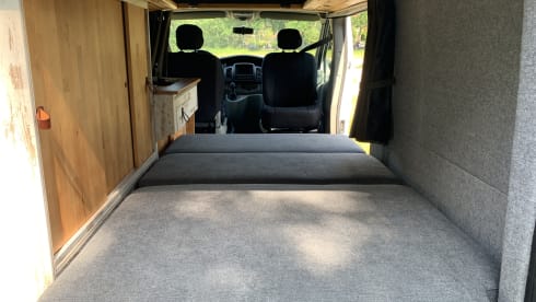 KIWI  7 – Opel Vivaro (ECO) bus camper . completely self-sufficient