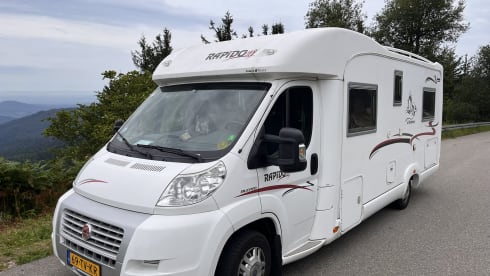 Jelbe – Rapido half integrated Two to four persons.