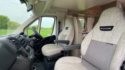 Ronnie – 6 berth Fiat Swift 486 from 2023