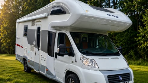 ELNA – 5-seater Hymer integrated from 2013