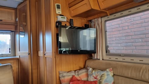 5p Hymer integrated from 1997