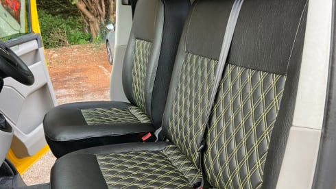 Bumble Bee – 4 berth Volkswagen campervan from 2016