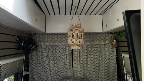 Rocket – 2p Renault bus uit 2005