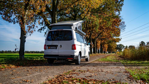 Volkswagen T5 Camperbus 4 persons 