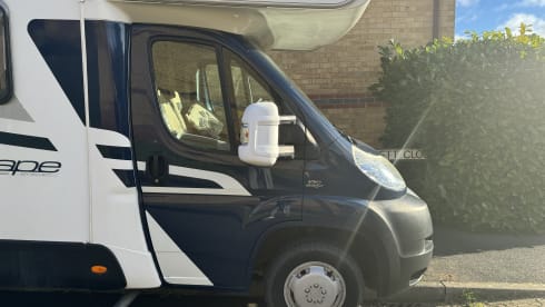 Marilyn  – 4 berth/6 Belts Swift Escape 2011