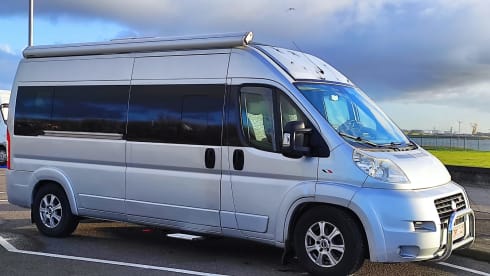 Cosy and compact 2p Ford Pösll campervan.