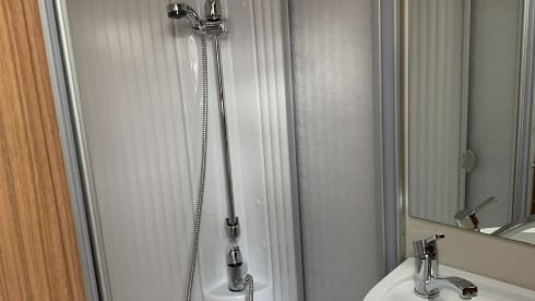 Luxurious and modern family camper for 4 (5-6) people