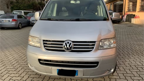 VW MULTIVAN 7 POSTI con LETTO e RISCALDAMENTO AUTONOMO 