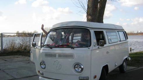 Luna – 3p Volkswagen campervan from 1972