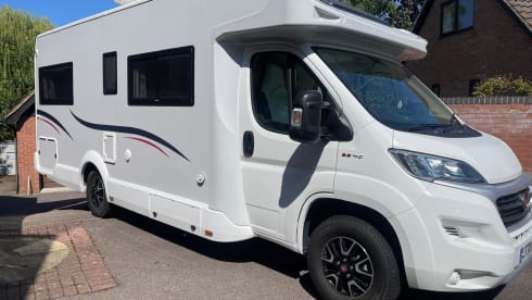 Lopty – 2020 Roller Team Auto Roller 747