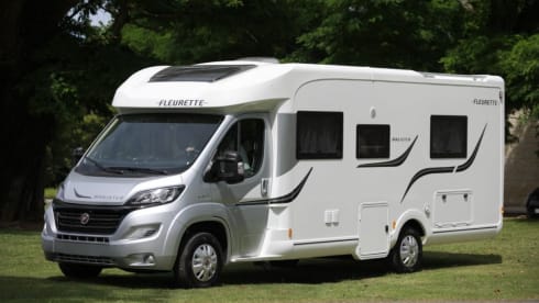 Fleurette Magisten 73LJF with bathroom in the back