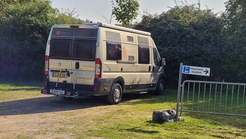 Reliable, neat and complete camper