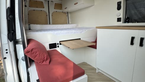 The Hustle Van – Off-grid freedom with The Hustle Van