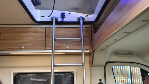 Hymer Grand Canyon, automatic, km free, 4 persons from 2017
