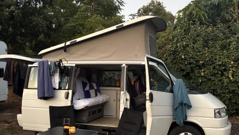 4p Volkswagen campervan uit 1995