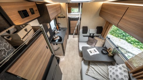 Queen I – 6p Rimor alcove from 2025