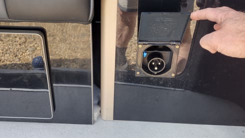 Halen – 2/3 berth LWB Volkswagen T30 with 5 seatbelts