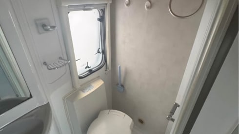 Teddy Trekker – Bessacarr 4-Berth Motorhome – Fully Equipped, Adventure Ready