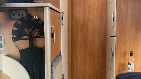 Comfort, luxe en ruimte!! maar ook compact.  – 4p Hymer bus from 2005