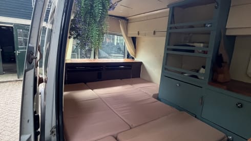 4p Renault bus from 2009