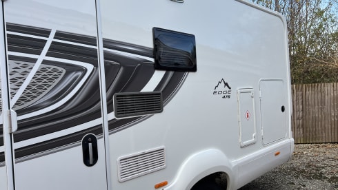 476 VKB – 2-6 Berth Swift Edge 476 VKB