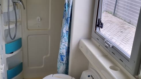 ZU VERMIETEN Halbintegrierter Camper Chausson 4 / 6 Pers für Ihren Top-Urlaub