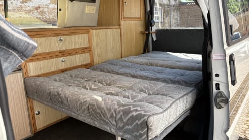 Vanny – Volkswagen Trident 1994 berth Campervan  1994.          