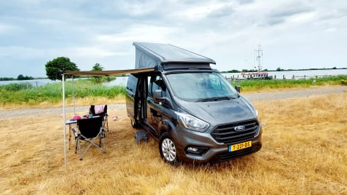 Nugget – Ford Nugget Plus 2023 with pop-up roof