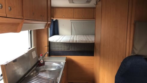 SPACIOUS CLEAN FAMILY CAMPER LARGE AND HANDY WITH NESPRESSO;)