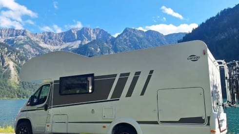 Travel Angel – Fiat carado A 464 - für 6 Personen mit viel Stauraum