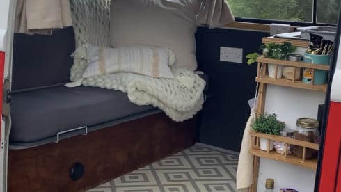 Rory – VW T2 Camper Van