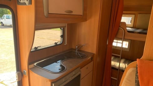 FLASH – FAMILY MOTORHOME 6 PLACES