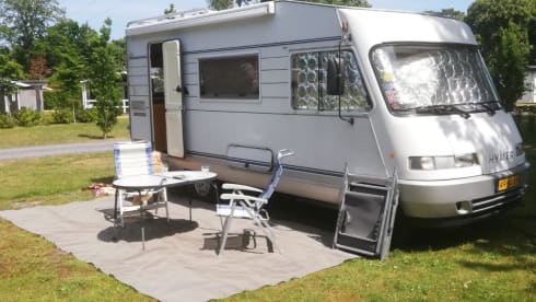 Hymer B584; Freedom, luxury, adventure and dog are allowed !!