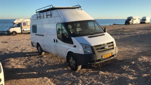 CamperCosta – Camper ideaal voor festivals off the grid