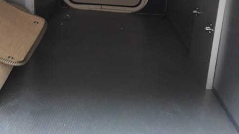 Albatross Mac – 4 berth pet friendly Autotrail Apache 2014