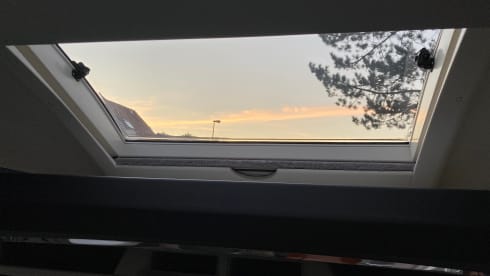 Droom op wielen! – Luxury family camper with very large living space