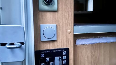 Mooie en comfortabele Weinsberg camper 