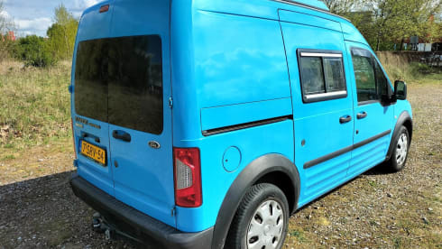 Blue Zone – 2-seater Ford Connect campervan from 2009