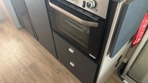 Edge 466 – Swift Edge, 6 Berth, 6 Seatbelts