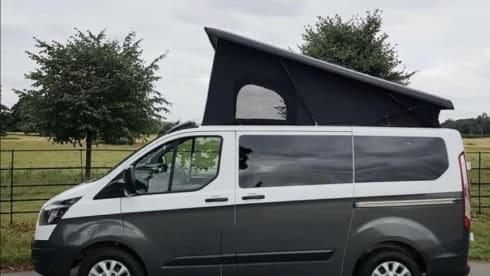 Tommy – 4 berth Ford Transit Custom pop top  campervan 