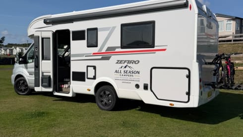 Zefiro 696 4 berth Roller Team 2026