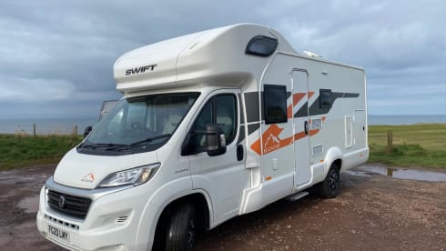 6 berth Fiat alcove from 2020